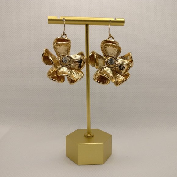 gold tone flower earrings - Picture 9 of 9